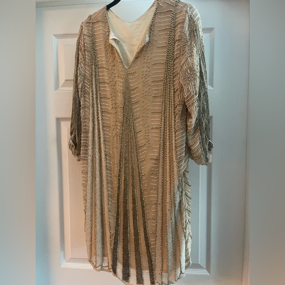 Parker Beaded 3/4 Ruched Sleeve Dress. Size M